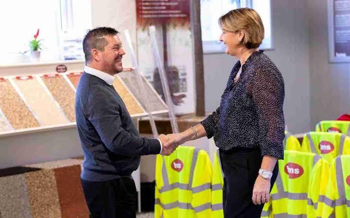 What Should Businesses Check Before Hiring a Surfacing Contractor?